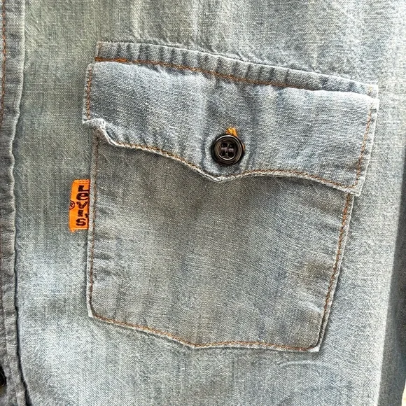 Vintage 1960's- Levi's Classic Blue Button Down Shirt